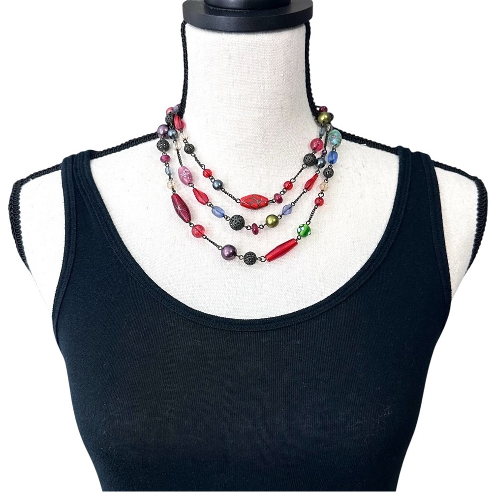 ❤️Vintage Avon Triple Strand Colorful Glass Bead Necklace